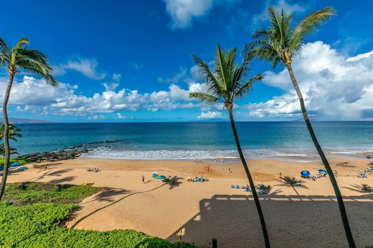 Polo Beach Club 405 - Two Bedroom Condo マケナ