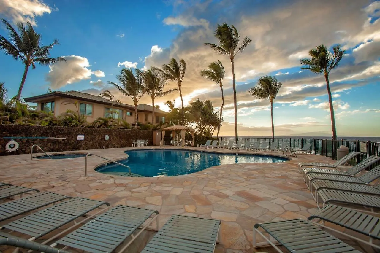 Polo Beach Club 405 - Two Bedroom Condo マケナ
